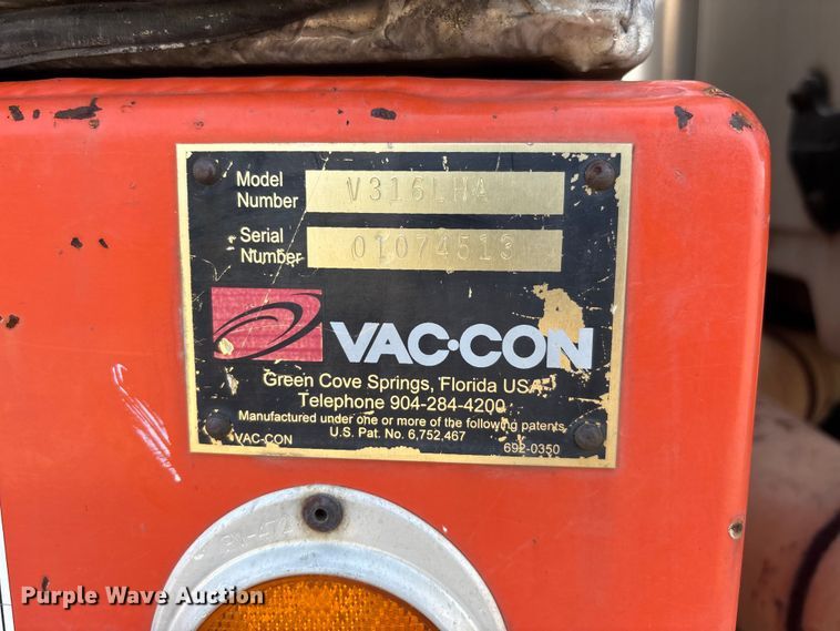 image for item ER3072 2007 Sterling L7500 hydrovac truck