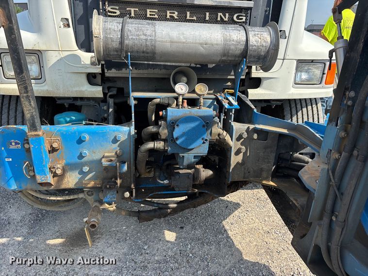 image for item ER3072 2007 Sterling L7500 hydrovac truck