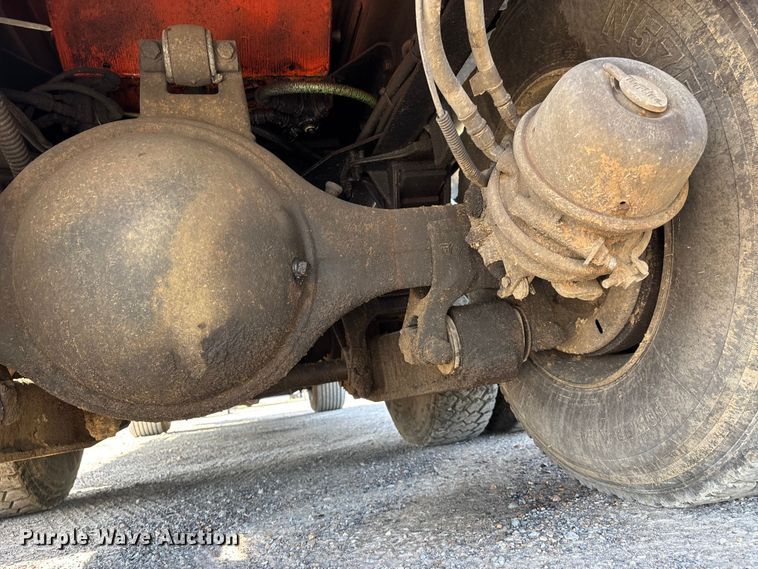 image for item ER3072 2007 Sterling L7500 hydrovac truck