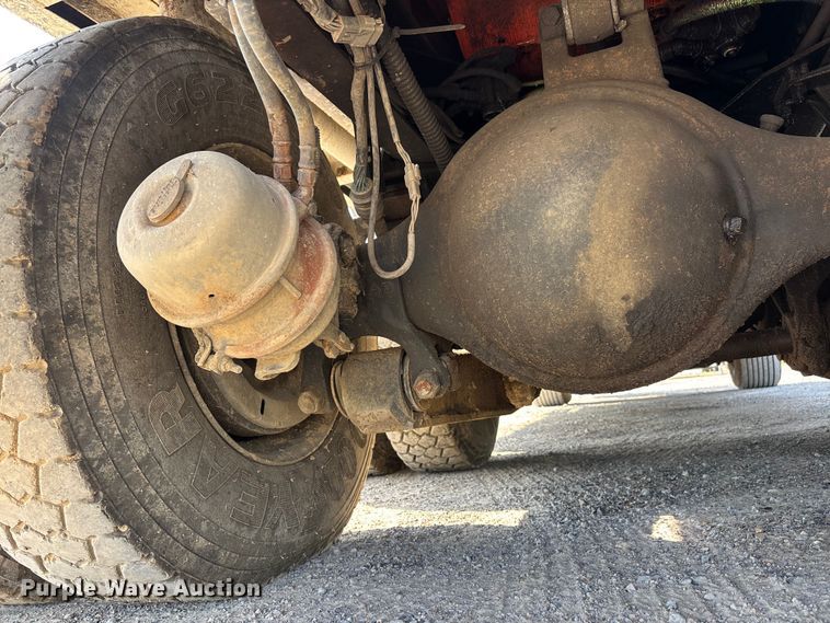 image for item ER3072 2007 Sterling L7500 hydrovac truck