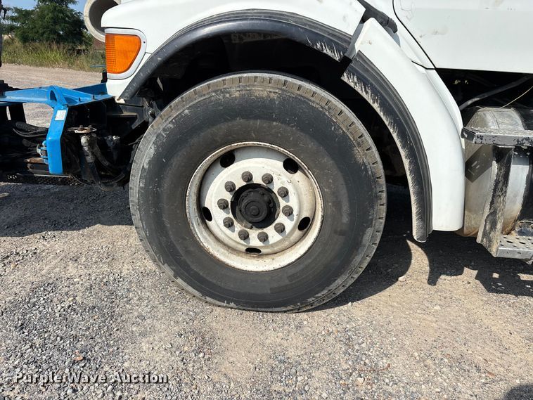 image for item ER3072 2007 Sterling L7500 hydrovac truck