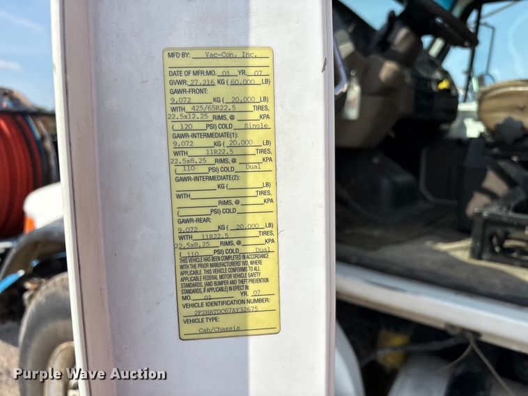 image for item ER3072 2007 Sterling L7500 hydrovac truck