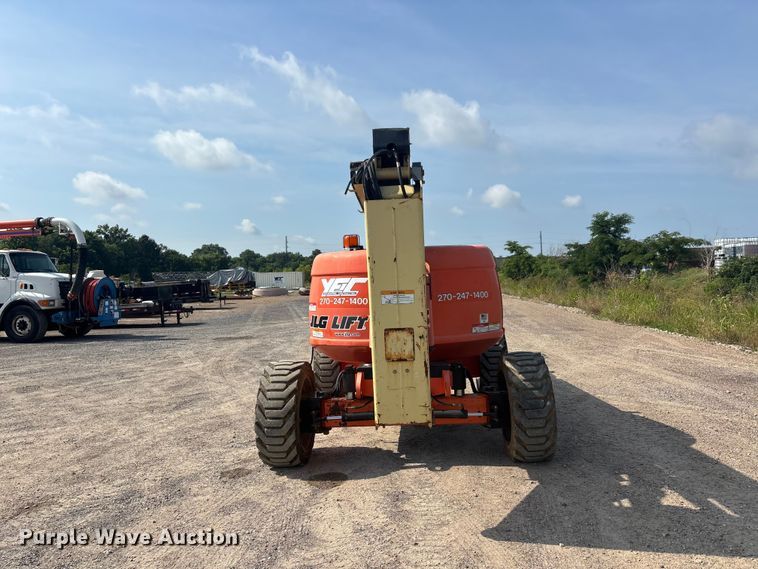 image for item ER3073 2012 JLG 600AJ boom lift