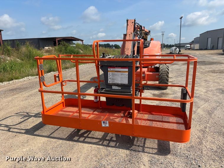 image for item ER3073 2012 JLG 600AJ boom lift