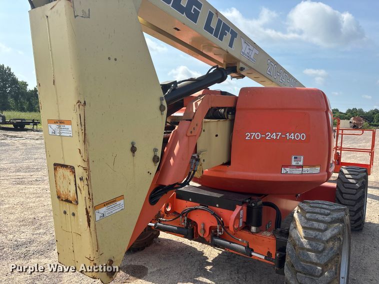 image for item ER3073 2012 JLG 600AJ boom lift