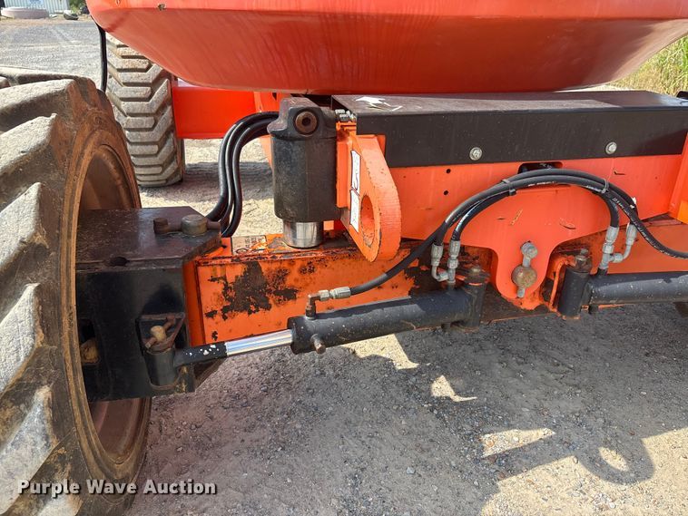 image for item ER3073 2012 JLG 600AJ boom lift