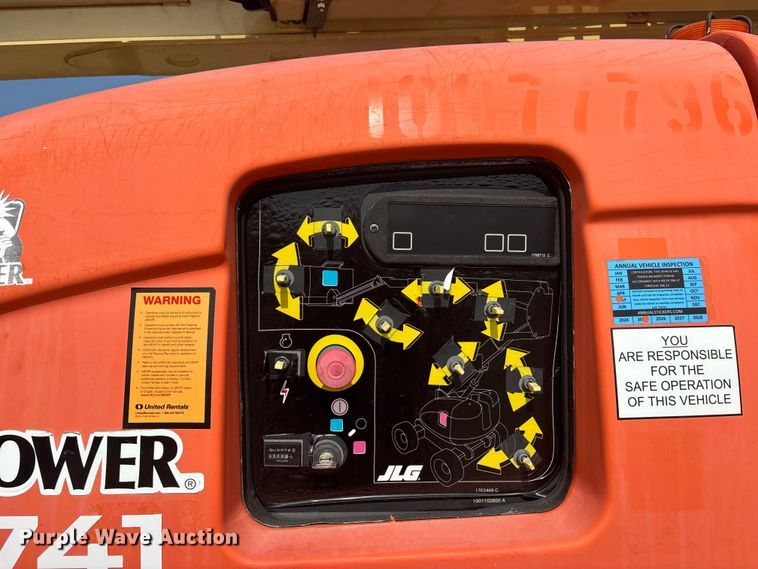 image for item ER3073 2012 JLG 600AJ boom lift