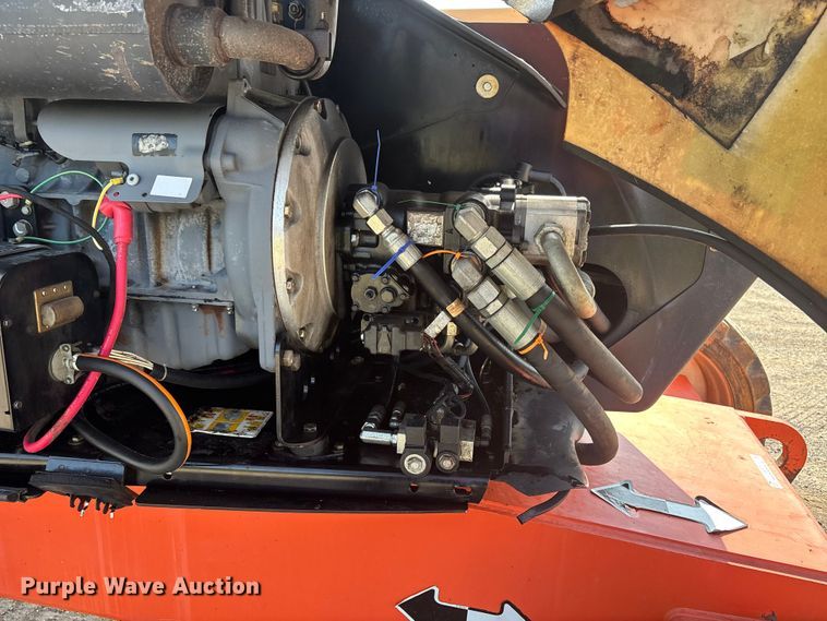 image for item ER3073 2012 JLG 600AJ boom lift