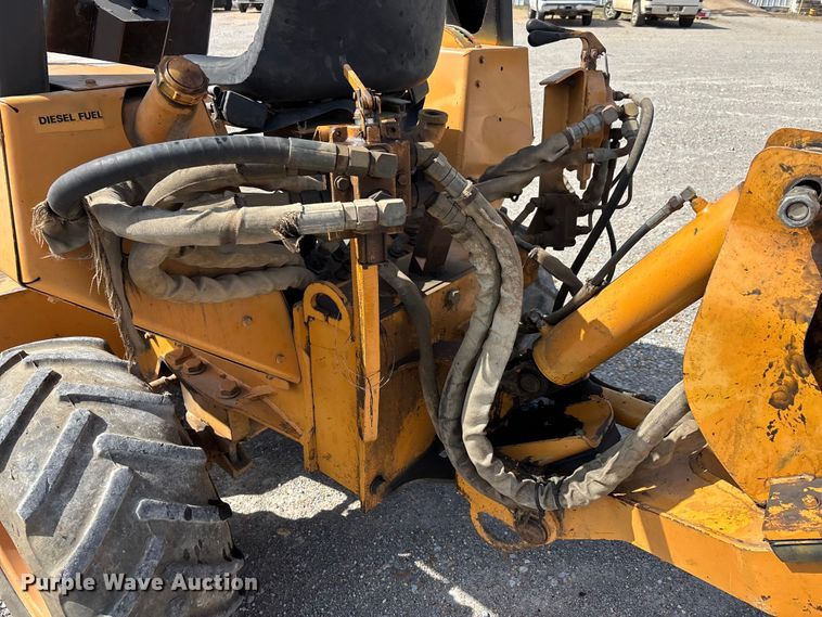 image for item ER3076 1995 Case 460 cable plow