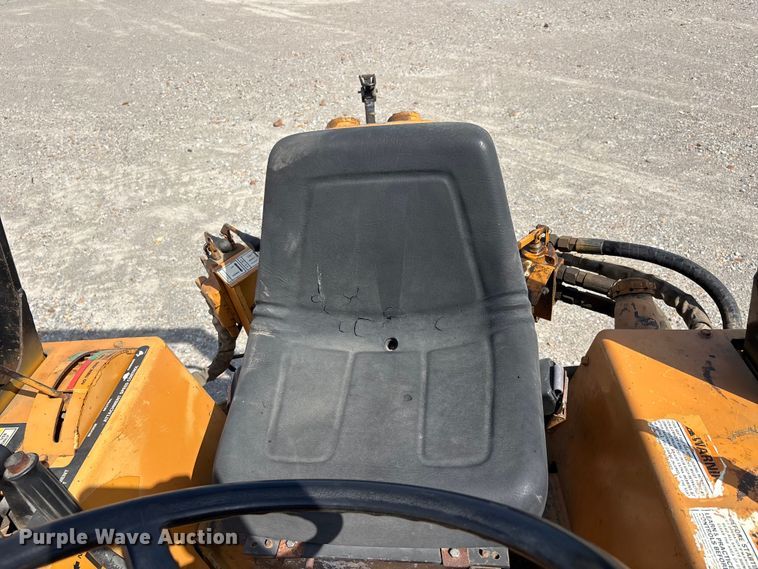 image for item ER3076 1995 Case 460 cable plow