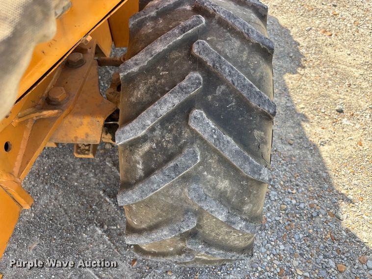 image for item ER3076 1995 Case 460 cable plow