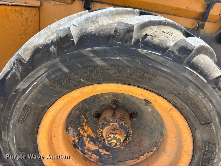 image for item ER3076 1995 Case 460 cable plow