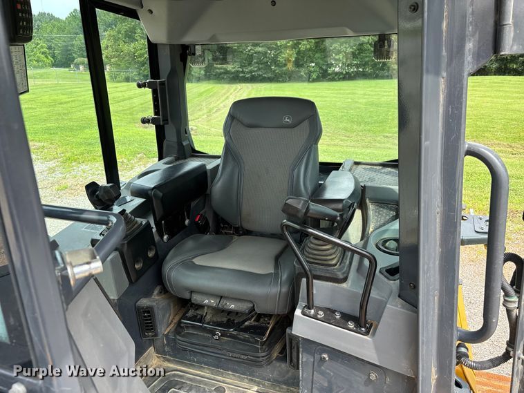 image for item ER3102 2023 John Deere 650 P-Tier dozer