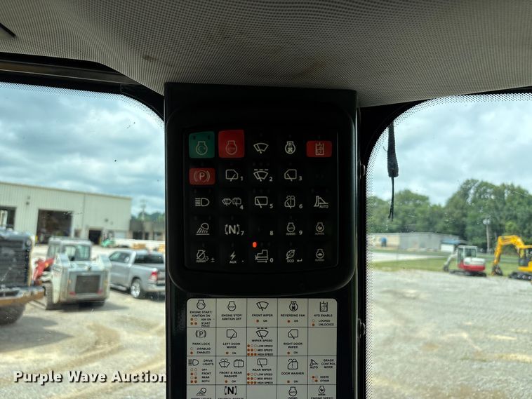 image for item ER3102 2023 John Deere 650 P-Tier dozer