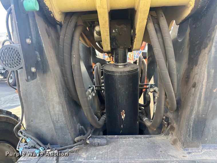 image for item ER7672 2013 JLG G12-55A telehandler