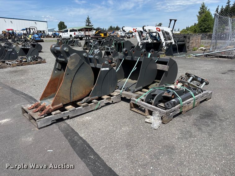 image for item ET0586 Excavator attachments