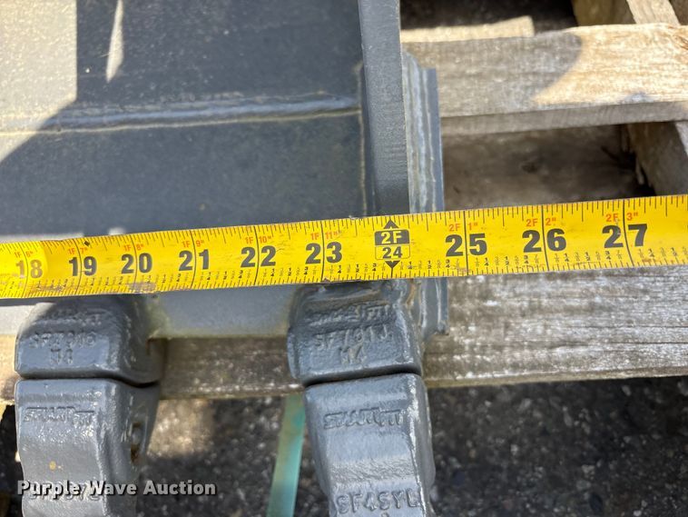 image for item ET0586 Excavator attachments