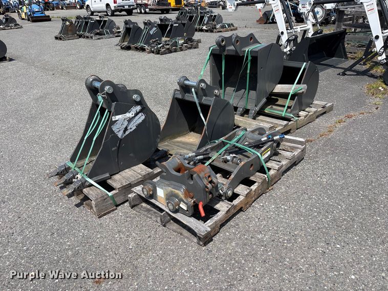 image for item ET0587 Excavator attachments