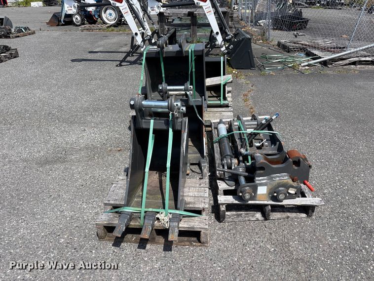 image for item ET0587 Excavator attachments