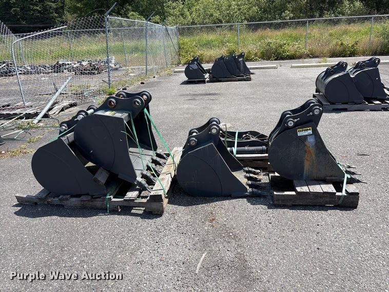 image for item ET0587 Excavator attachments