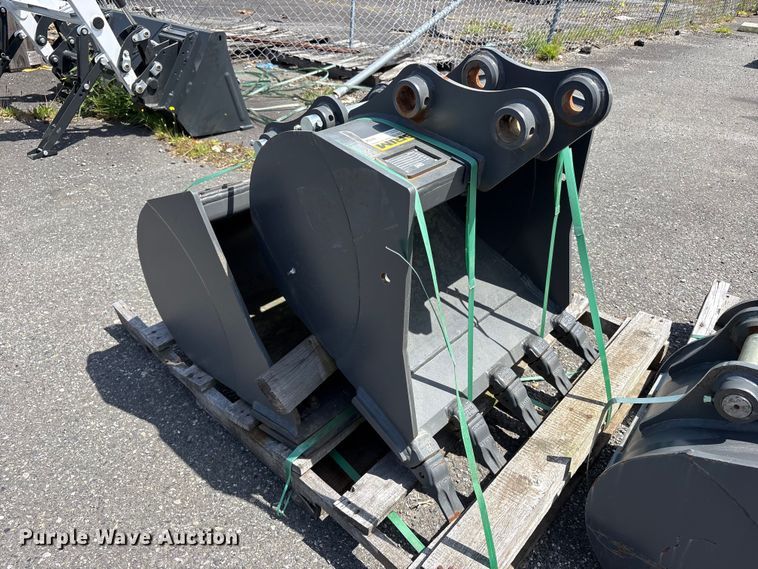 image for item ET0587 Excavator attachments