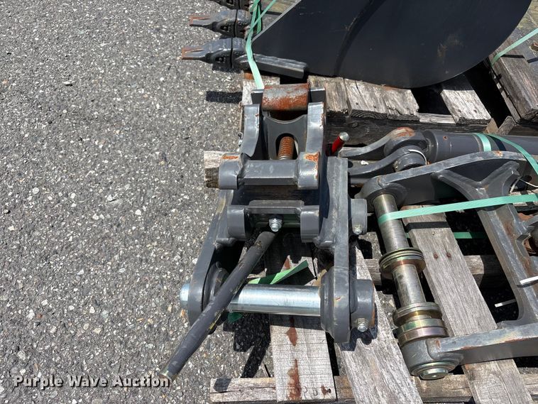 image for item ET0590 Excavator attachment