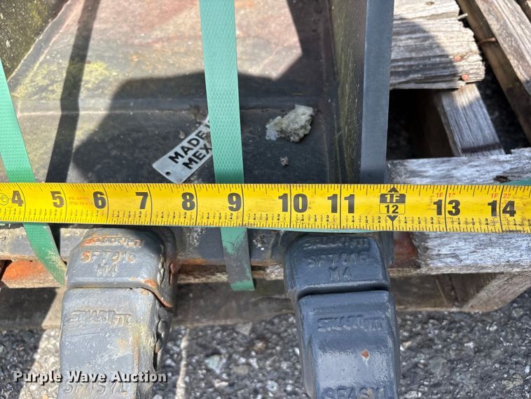 image for item ET0590 Excavator attachment