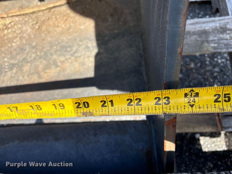 image for item ET0590 Excavator attachment