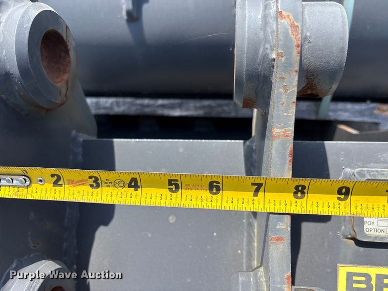 image for item ET0590 Excavator attachment