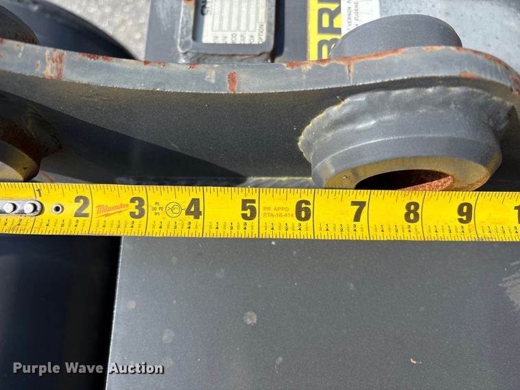 image for item ET0590 Excavator attachment