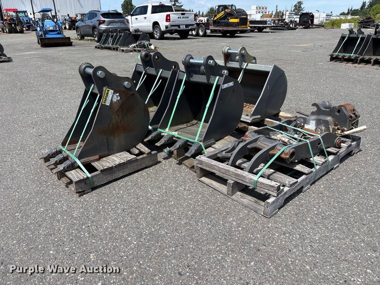 image for item ET0591 Excavator attachments