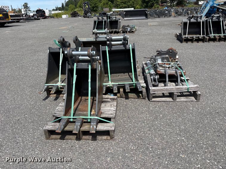 image for item ET0591 Excavator attachments