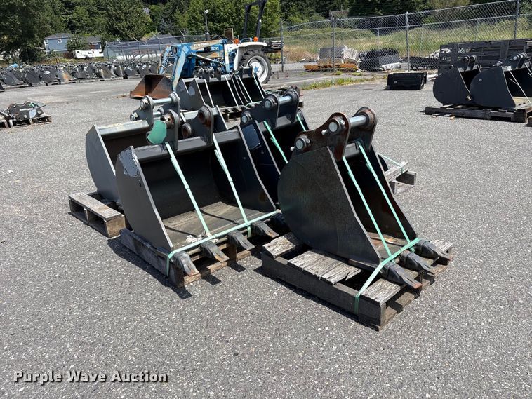 image for item ET0591 Excavator attachments