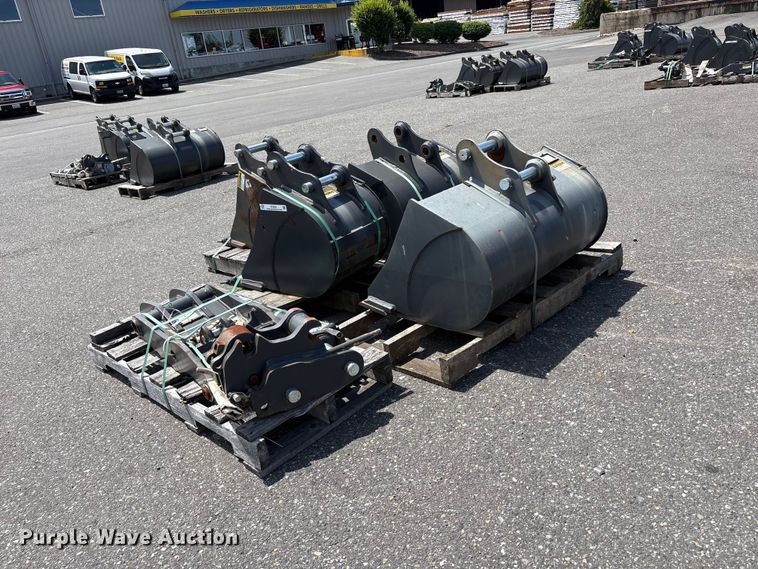 image for item ET0591 Excavator attachments