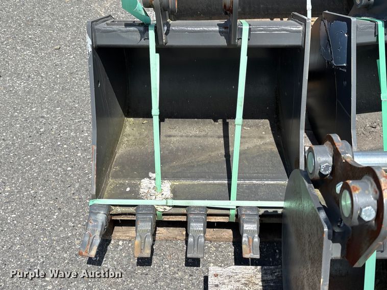 image for item ET0591 Excavator attachments