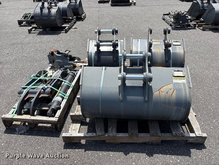 image for item ET0593 Excavator attachments