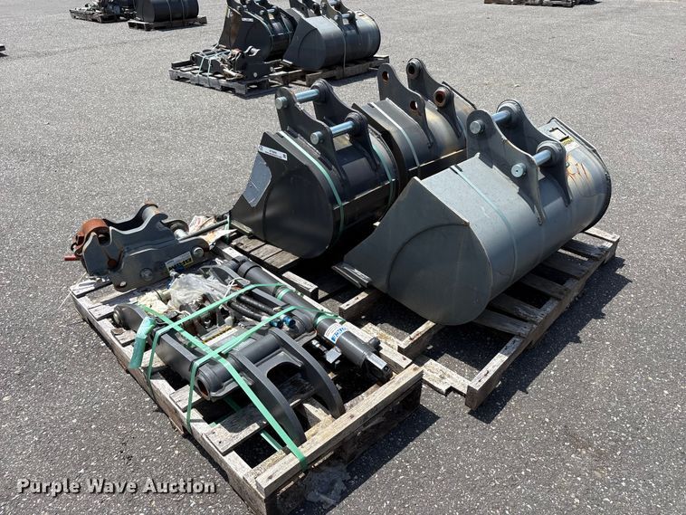 image for item ET0593 Excavator attachments