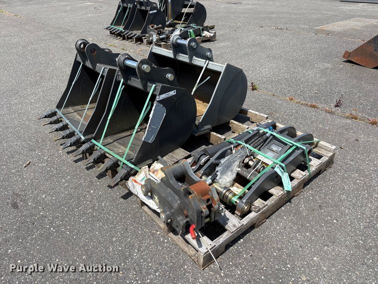 image for item ET0593 Excavator attachments