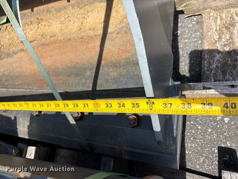 image for item ET0593 Excavator attachments
