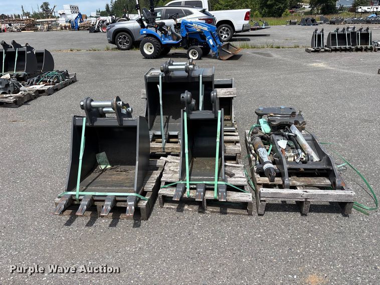 image for item ET0597 Excavator attachments