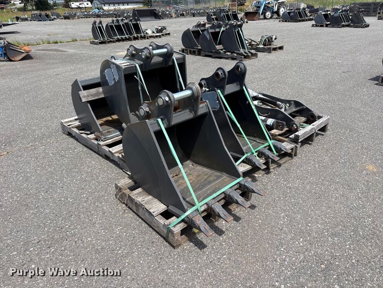 image for item ET0597 Excavator attachments