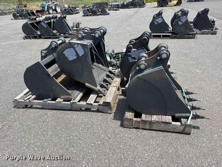 image for item ET0597 Excavator attachments