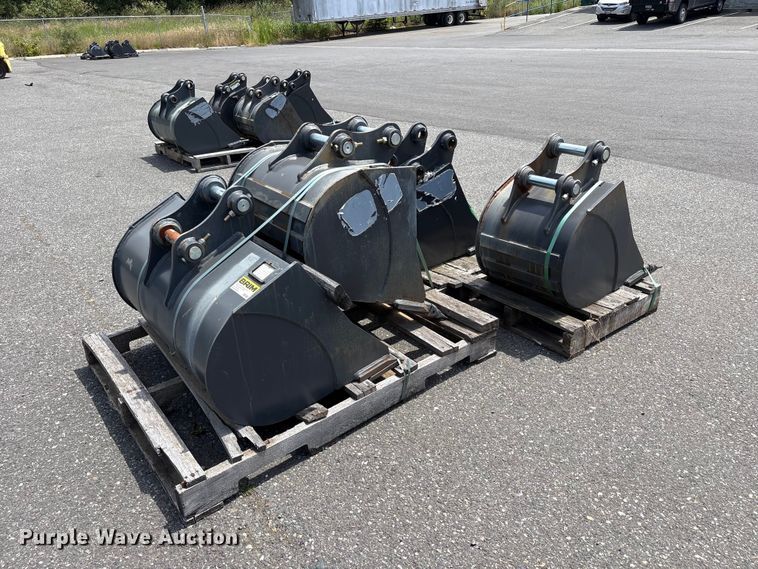 image for item ET0597 Excavator attachments
