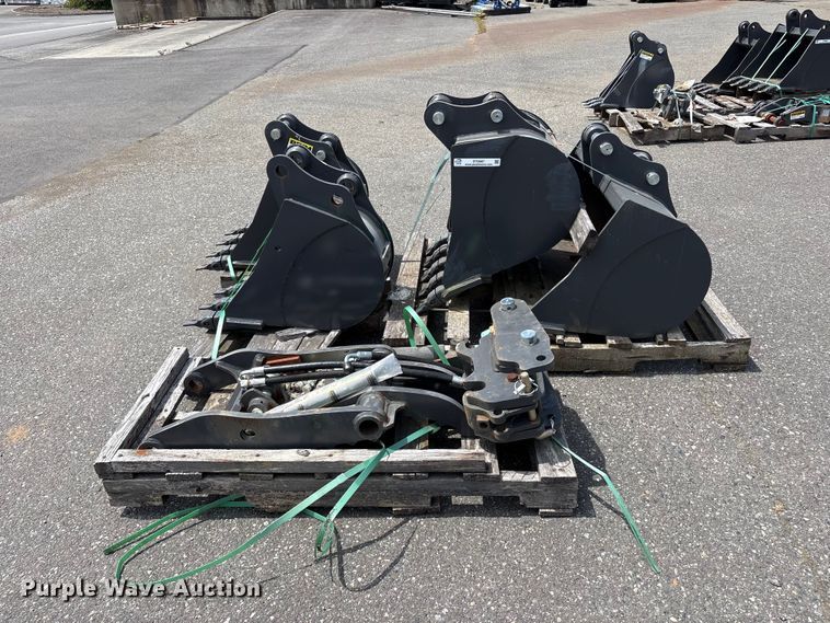 image for item ET0597 Excavator attachments