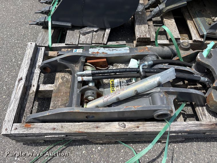 image for item ET0597 Excavator attachments