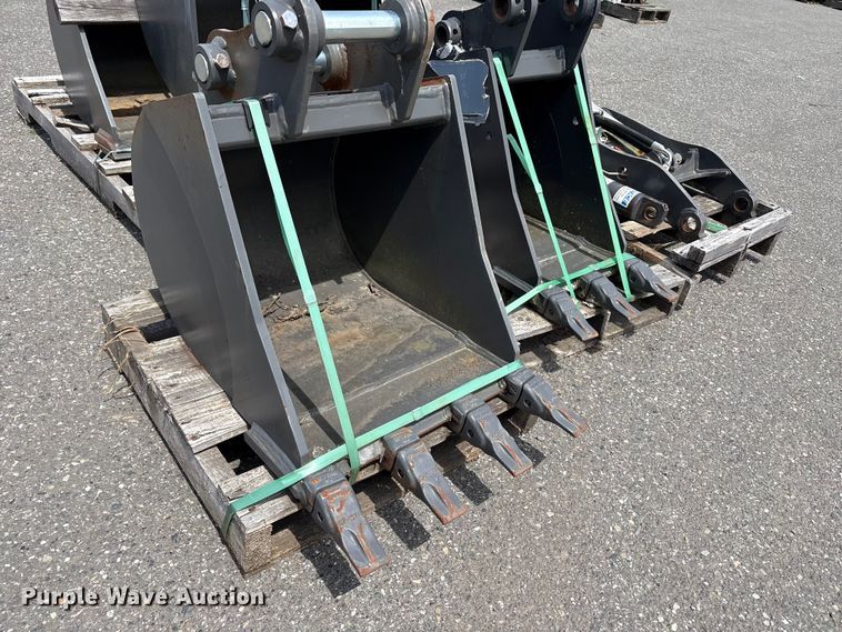 image for item ET0597 Excavator attachments