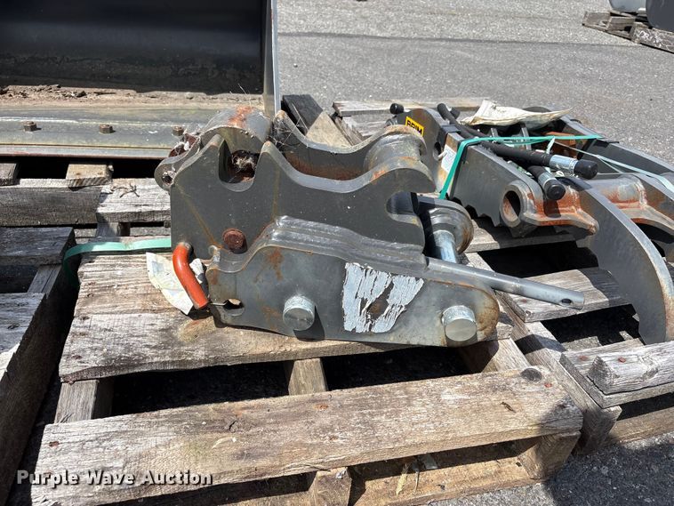 image for item ET0604 Excavator attachment