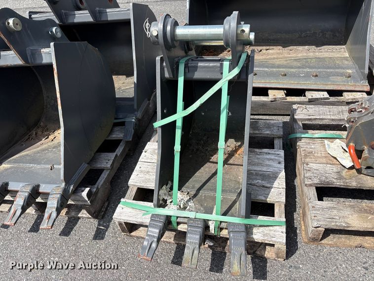image for item ET0604 Excavator attachment