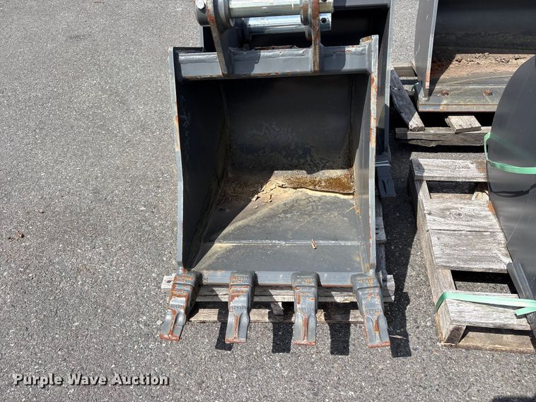 image for item ET0604 Excavator attachment