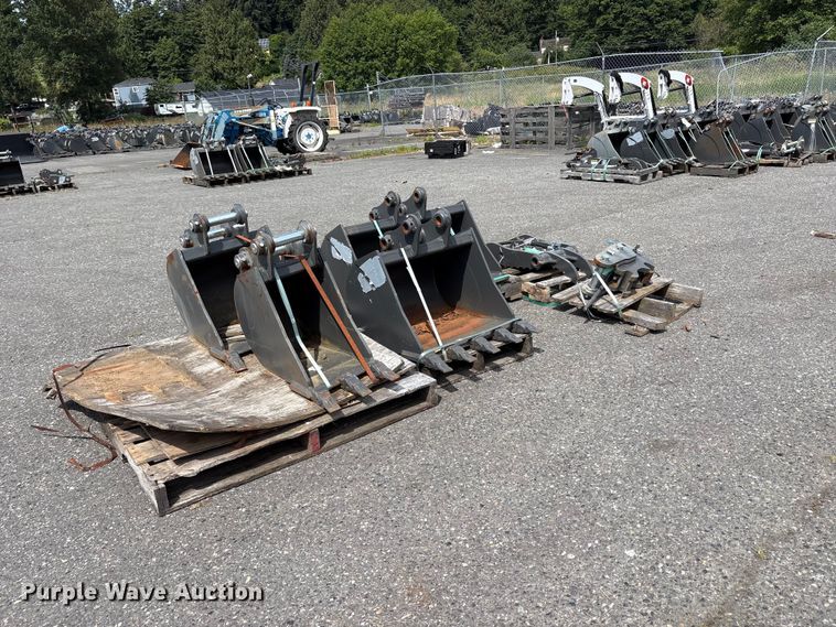 image for item ET0606 Excavator attachments